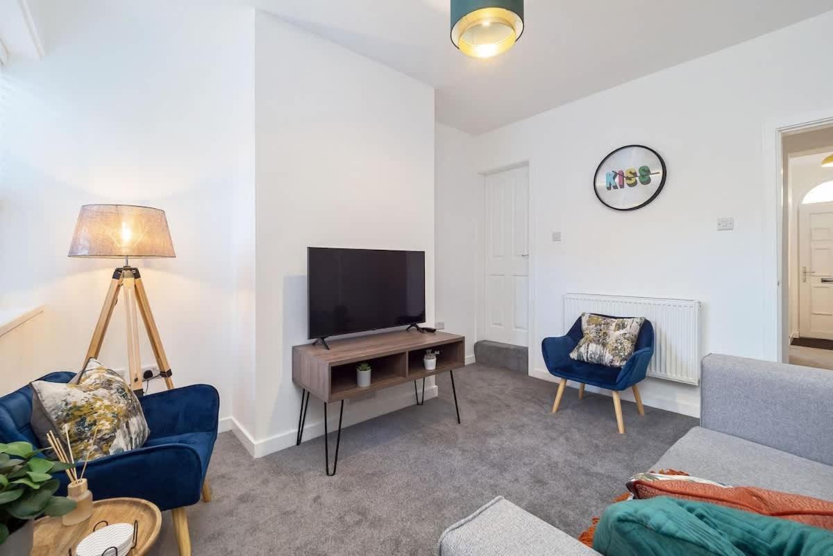 Nursery House By Truestays - 3 Bedroom House In Stoke-On-Trent Esterno foto